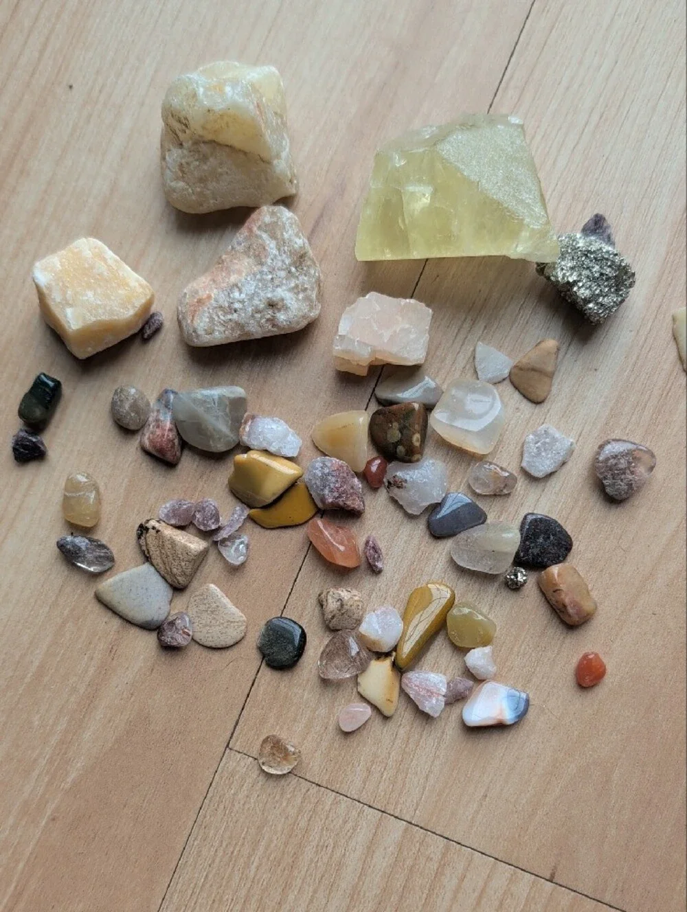5lb Natural Gemstone & Crystal Collection w/ Storage Case | Tumbled & Raw Minera
